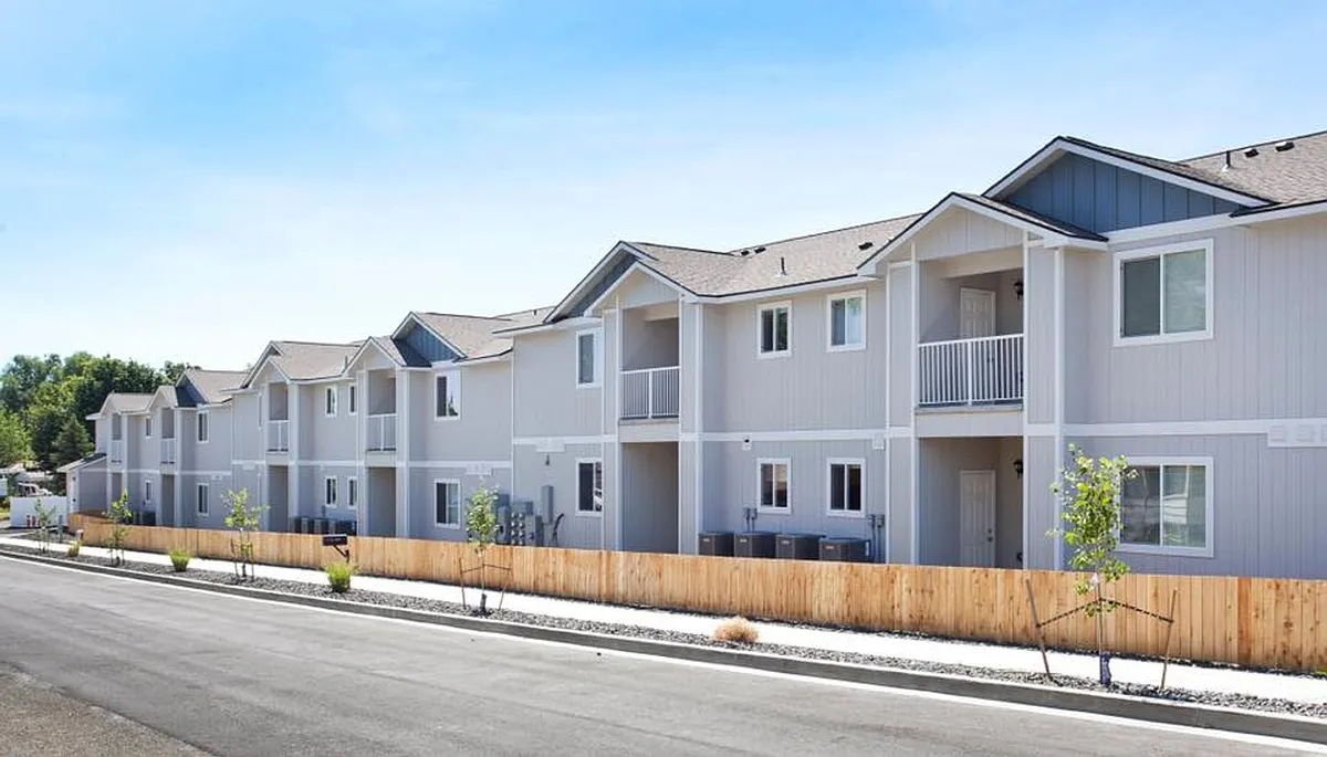 Building Photo - 3887 W 7th Ave #A-280