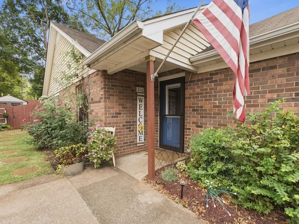 216 Hillside Ct, Murfreesboro, TN 37130