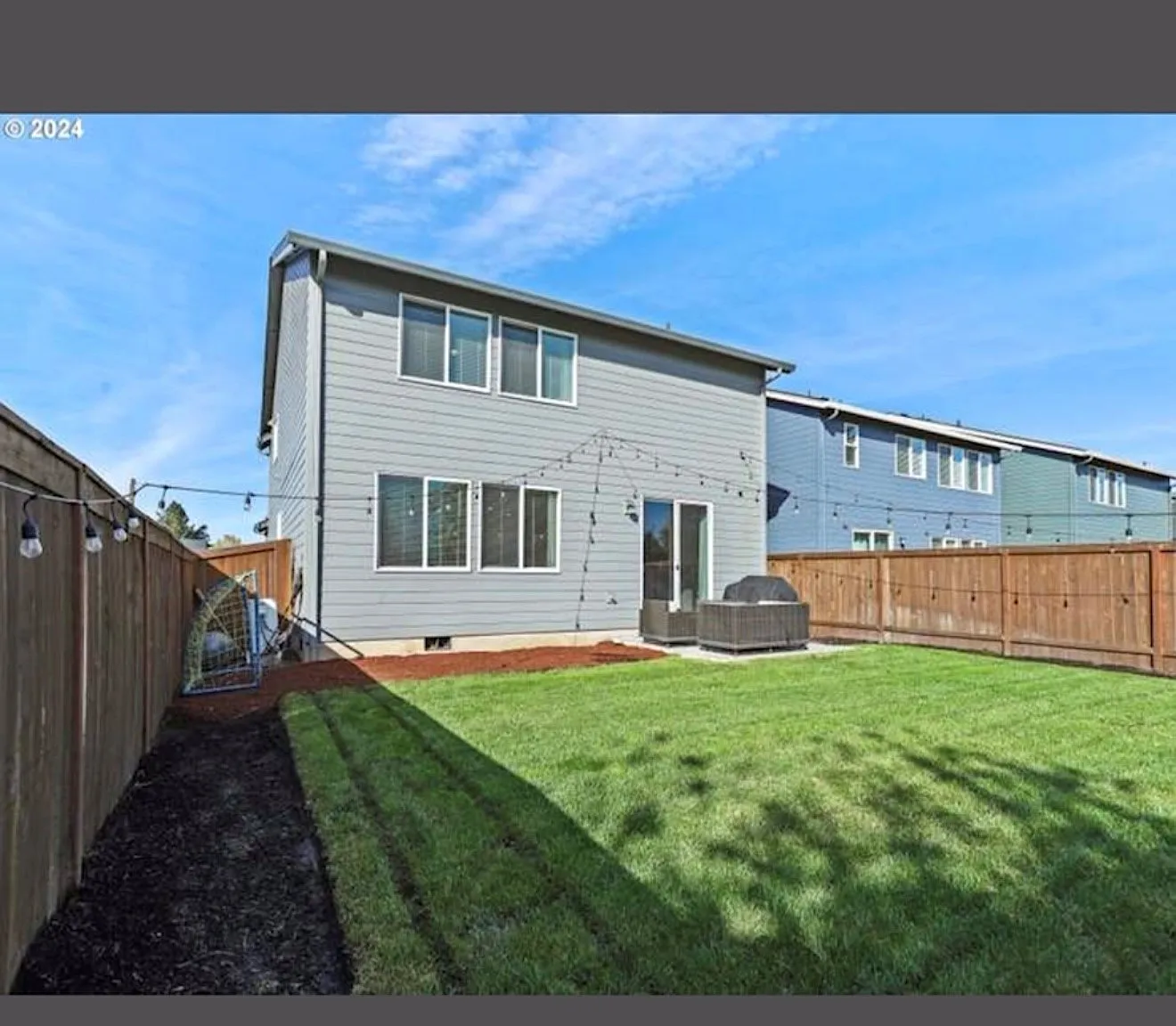 4 bed, 2.5 bath, 2306 sqft, $3,800 — Photo 2