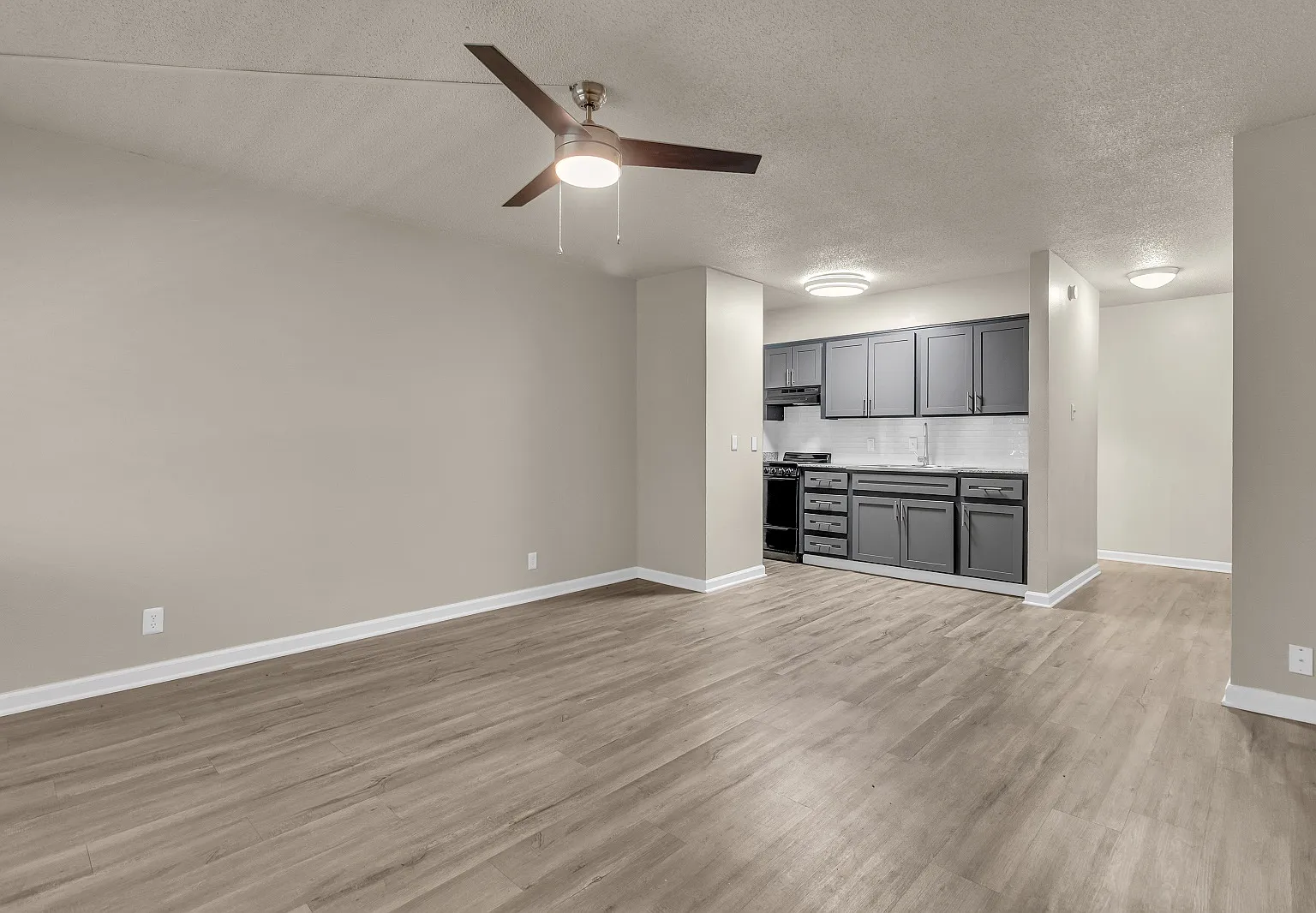 410 Heights — Photo 3