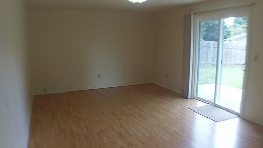 5th image of 10510 NE 44th St