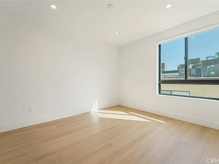 7510 Sepulveda Blvd #304 — Photo 20