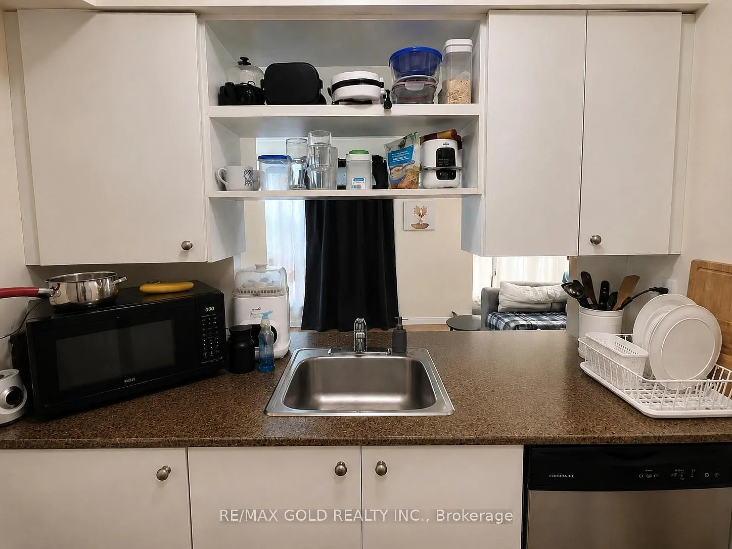 2 bed, $2,350 — Photo 4