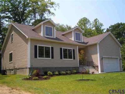 238 Elm Ave E, Selkirk, NY, 12158