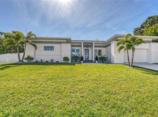 1220 Bogey Ln, Longboat Key, FL 34228