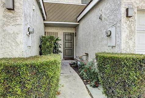 2nd image of 1127 W Whittlers Ln