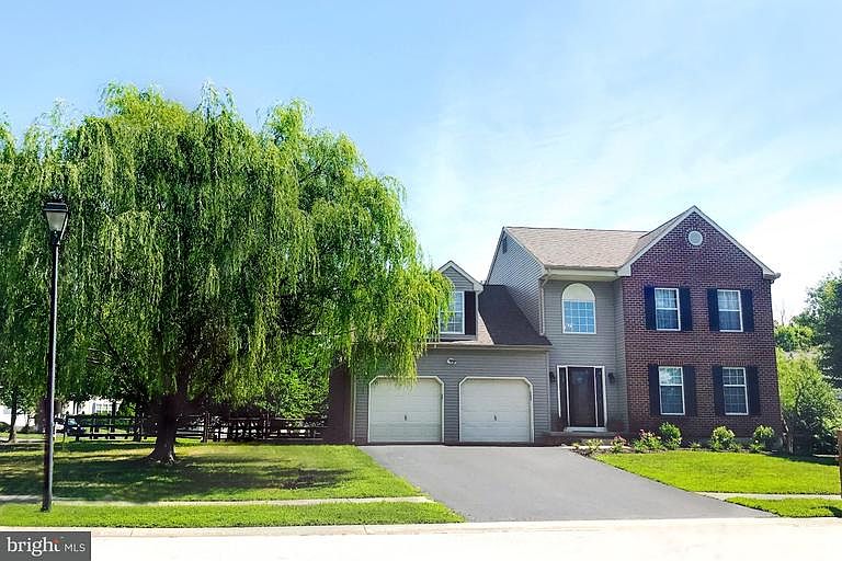 1st image of 143 Shrewsbury Dr