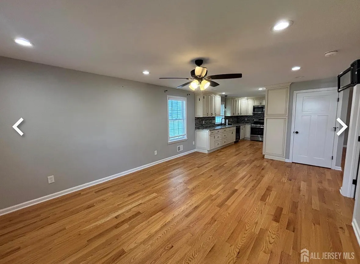 4 bed, 6025 sqft, $3,700 — Photo 4
