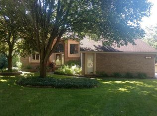 8948 S Christine Dr, Brighton, MI 48114