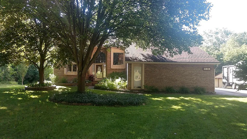 8948 S Christine Dr photo 1