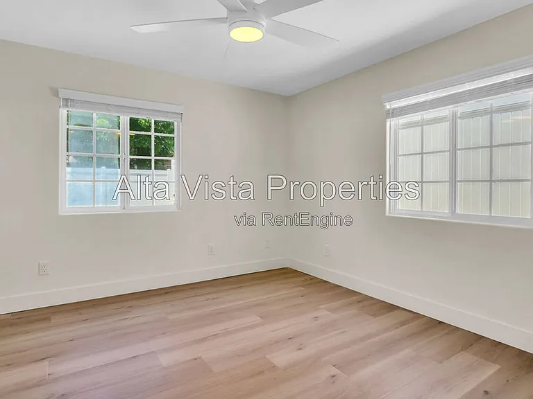 13438 Buxton Ave — Photo 17