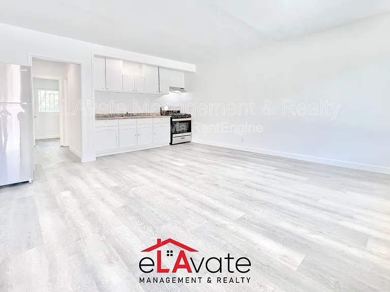 3900 Nicolet Ave — Photo 14