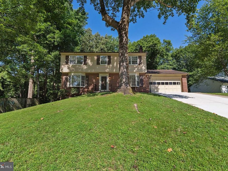 1st image of 15996 Garden Gate Ct