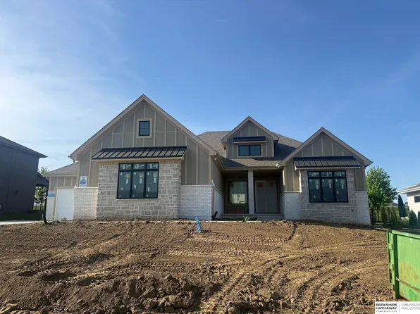 12363 Carpenter St, Omaha, NE 68046