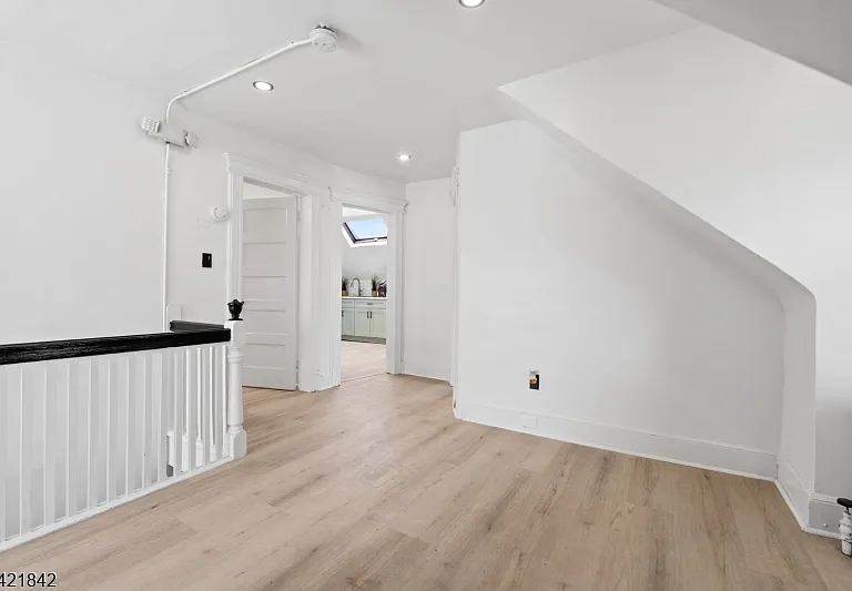 137 S Burnet St #3 — Photo 6