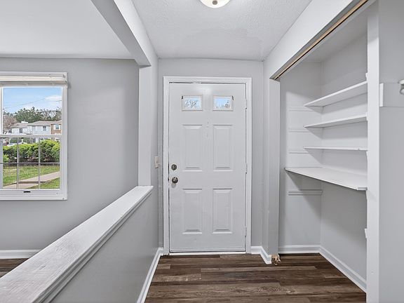 4th image of 2830 Lake Forest Dr