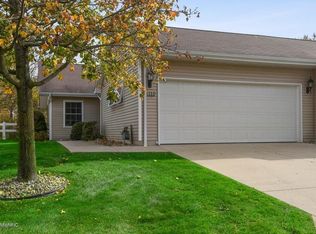 5551 Ivy Path #1114, Stevensville, MI 49127
