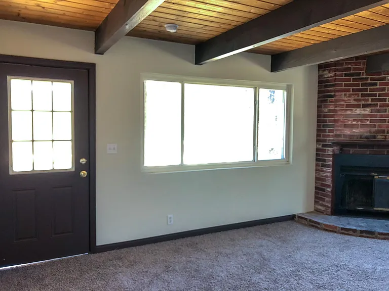 118 W Big Bear Blvd — Photo 3