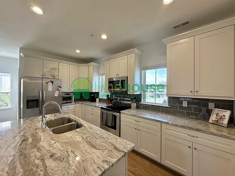 4329 Pinter Ln — Photo 6