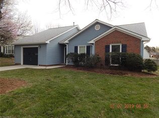 2717 Castle Croft Rd, Greensboro, NC 27407