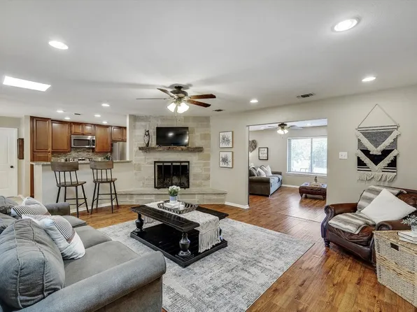 8612 Martin Dr, North Richland Hills, TX 76182