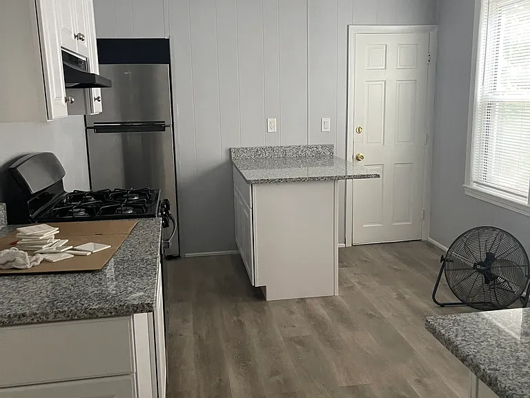 137 Franklin St #2 — Photo 16
