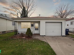 1937 Riverbank St, Lincoln Park, MI 48146