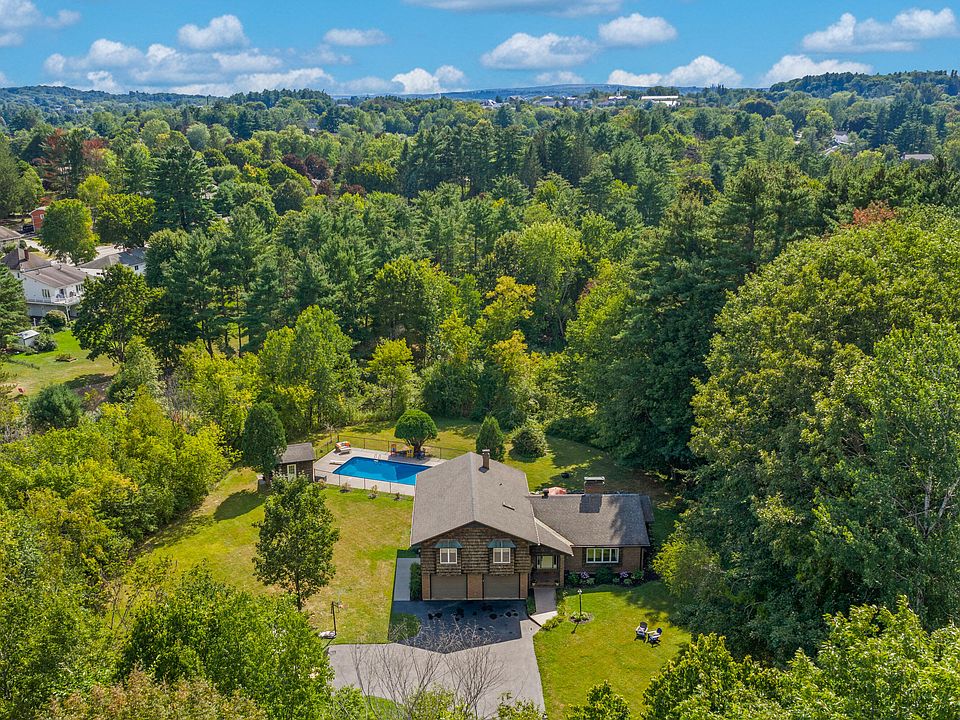 1st image of 10 Bonnaille Avenue