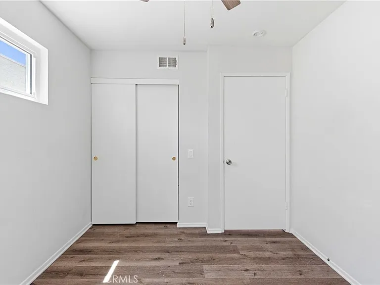 18209 Sierra Hwy #30 — Photo 27