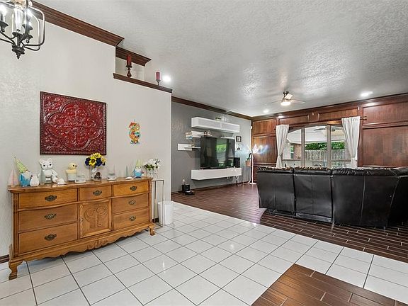 5th image of 11409 Pinewick Dr