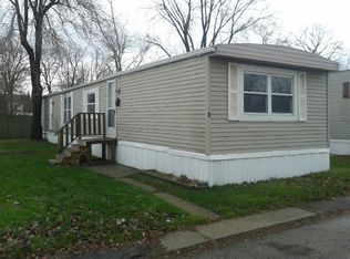 7 Canal Dr, Pontiac, MI 48341