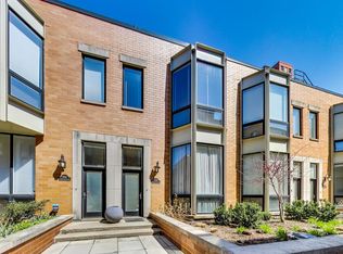312 N Desplaines St UNIT B, Chicago, IL 60661