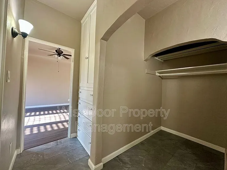 1030 Leonard Ave #5 — Photo 15