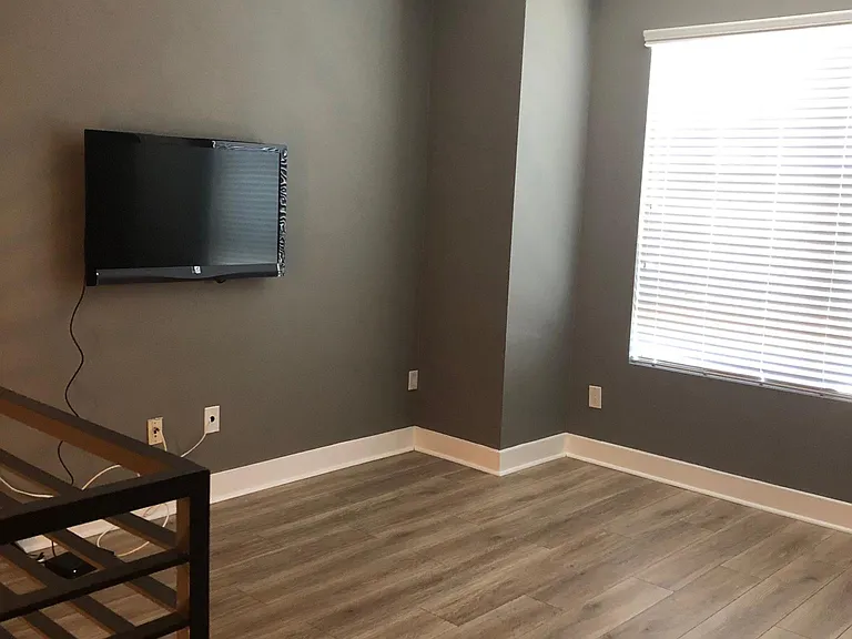 575 Elm Ave #10 — Photo 17