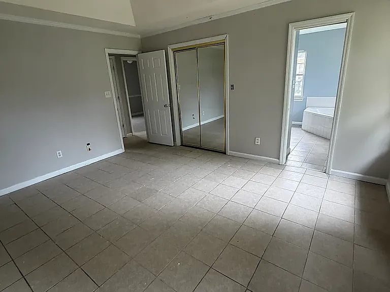 2208 Altman Way — Photo 7