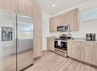 1011 S Benchmark Ln #1, Fayetteville, AR 72704