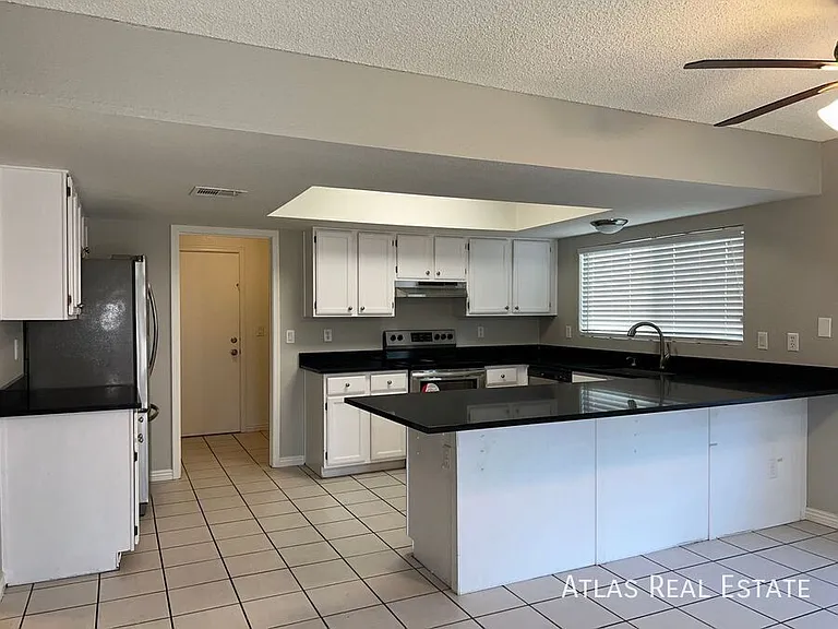 4145 W Bluefield Ave — Photo 6