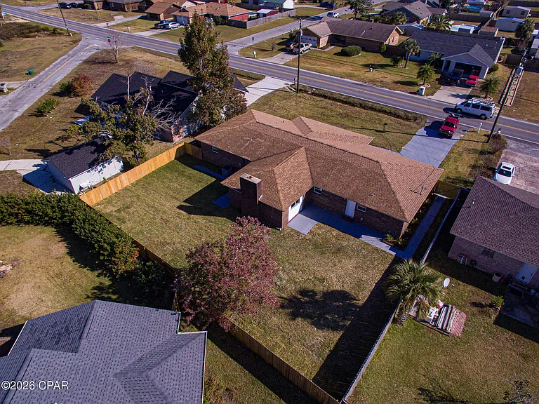 410 S Star Ave — Photo 6