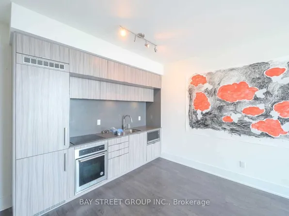 80 Vanauley St, Toronto, ON