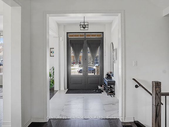 3rd image of 27 Orchid Cres