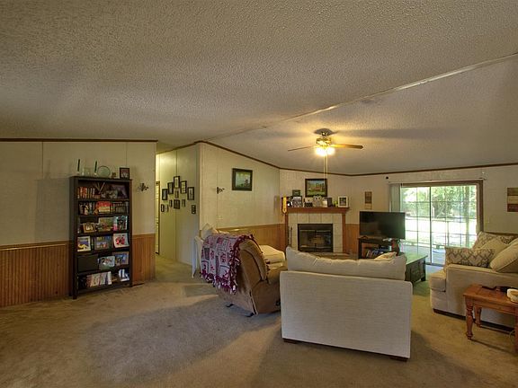 5th image of 201 Private Road 1226