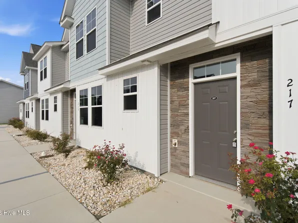 217 Sandy Cove Lane, Sneads Ferry, NC 28460