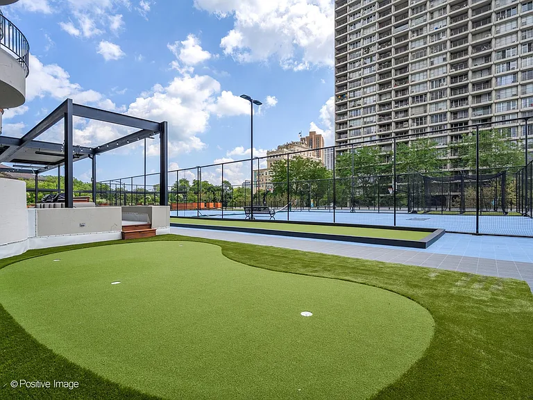 2020 N Lincoln Park W #32K — Photo 16