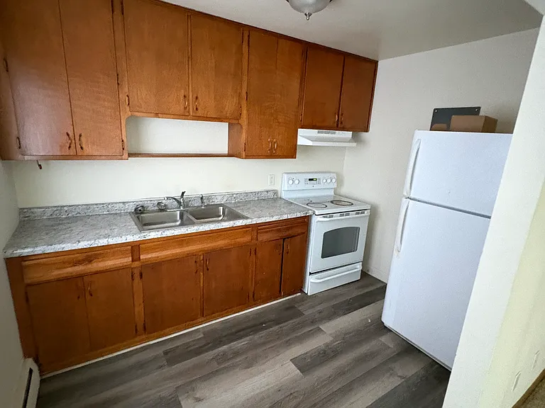 602 Cross Ave #4 — Photo 2
