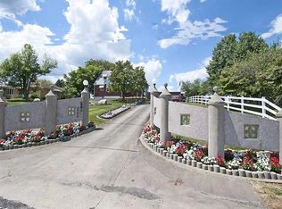 1543 Bakerstown Rd, Tarentum, PA 15084