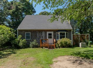 2 Winemack Street, Oak Bluffs, MA 02557