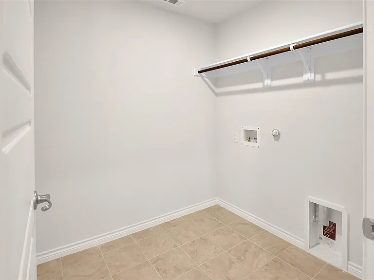 7221 Mayplace Dr — Photo 17