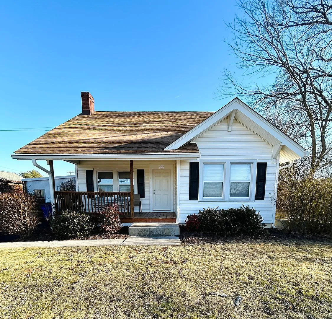 Charming home in Blacksburg — Photo 1