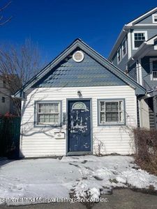 193 Kiswick St, Staten Island, NY, 10306