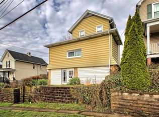 229 S 5th St, Youngwood, PA 15697